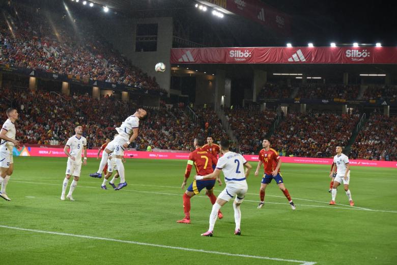 Partido España-Serbia en El Arcángel