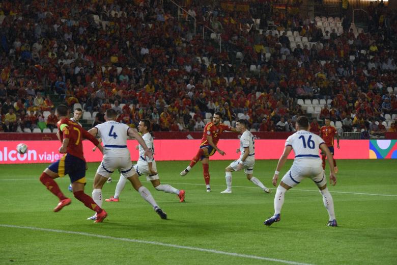 Partido España-Serbia en El Arcángel