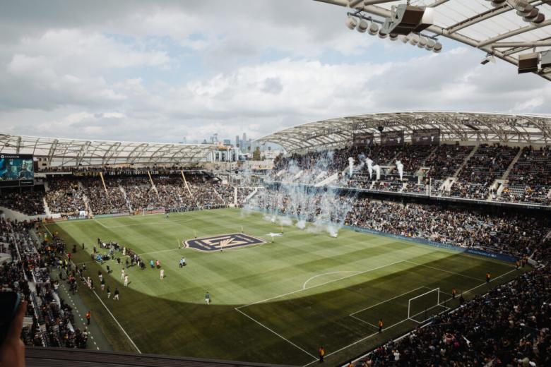 El BMO Stadium de Los Ángeles es la casa del LAFC de la MLS americana y el patrocinador principal es el Banco de Montreal, que le paga al equipo angelino un total de 9,2 millones de dólares por temporada