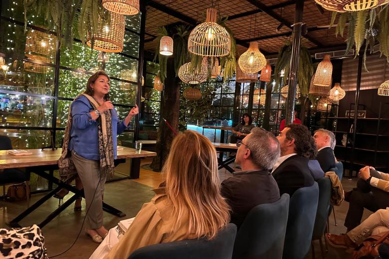 Presentación de 'La amenaza de la alimentación' en el Mercado Victoria