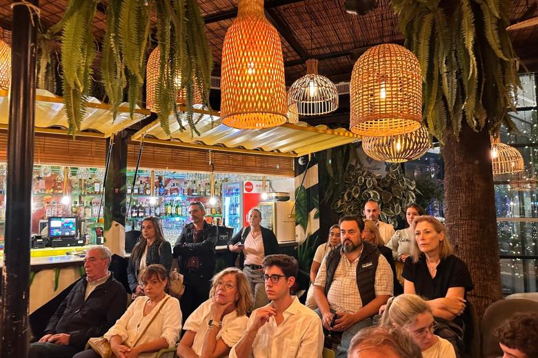 Presentación de 'La amenaza de la alimentación' en el Mercado Victoria