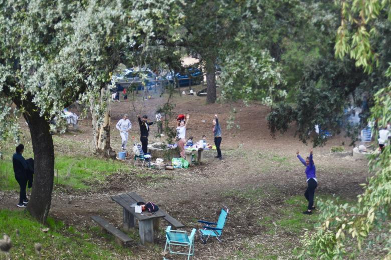 Los cordobeses celebrando el día de San Rafael con el típico perol