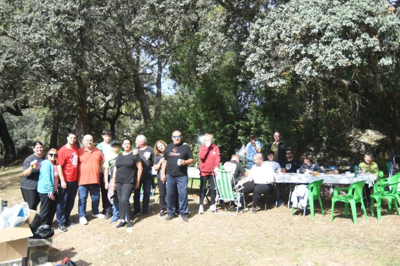 Los cordobeses celebrando el día de San Rafael con el típico perol