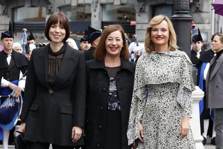 La ministra de Ciencia e Innovación, Diana Morant; la presidenta del Congreso, Francina Armengol, y la ministra de Educación y portavoz del Gobierno, Pilar Alegría