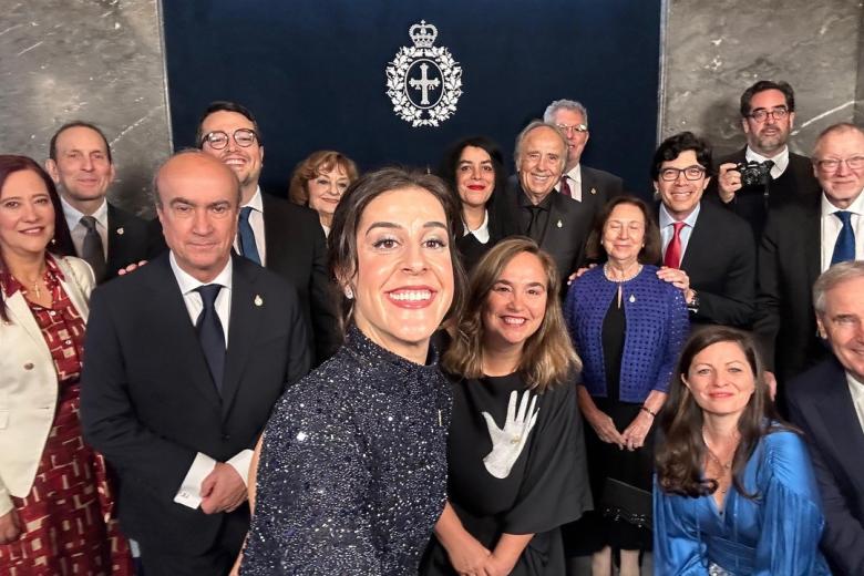 Los premiados se han hecho un 'selfie' todos juntos tras la ceremonia que se ha celebrado en el Teatro Campoamor