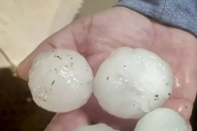 Bolas de granizo caídos en El Ejido, Almería