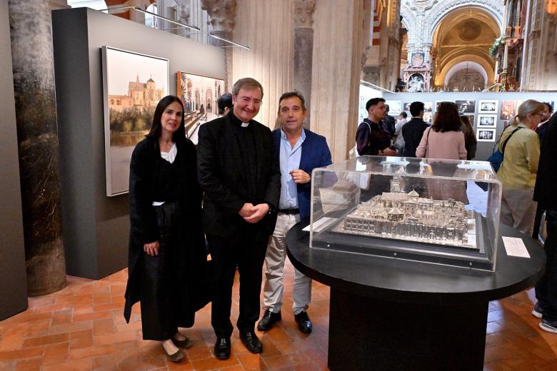 Exposición de las obras seleccionadas en el Concurso del 40 aniversario de la Declaración de la Mezquita-Catedral como Patrimonio de la Humanidad