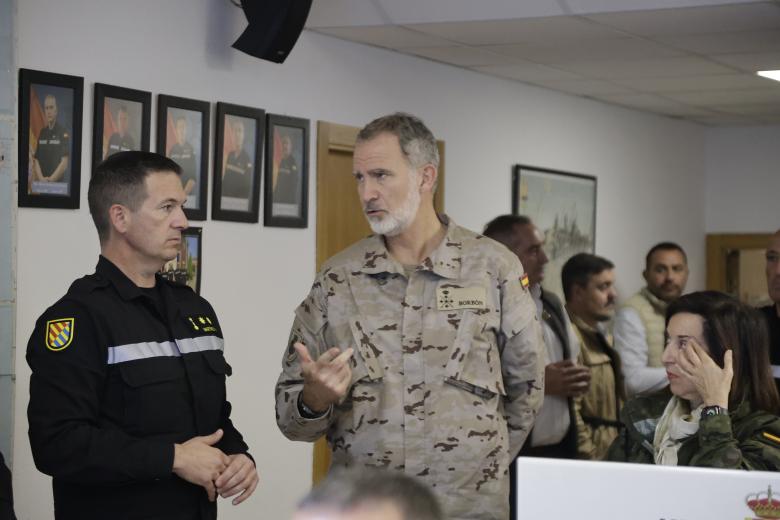 Spanish King Felipe VI during a visit to Militar Base in Betera (Valencia) after the storm Dana in Betera on Tuesday, 12 November 2024.