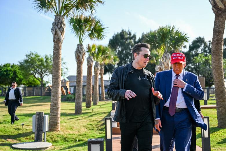 El empresario Elon Musk y Donald Trump en Texas