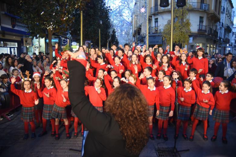 Encendido del alumbrado extraordinario de Navidad 2024