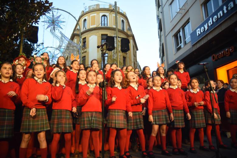 Encendido del alumbrado extraordinario de Navidad 2024