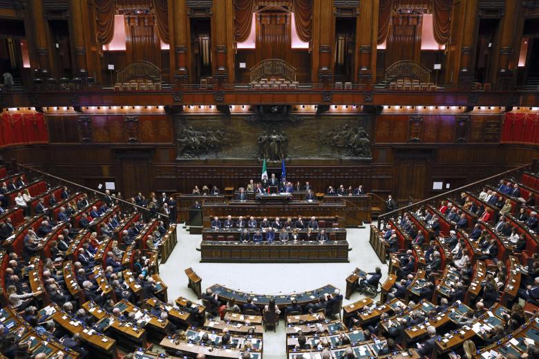 ROMA, 11/12/2024.- El rey Felipe VI (c), pronuncia un discurso durante su visita a la sede de la Cámara de Diputados de Italia, este miércoles en el Palacio de Montecitorio de Roma. EFE/ Chema Moya