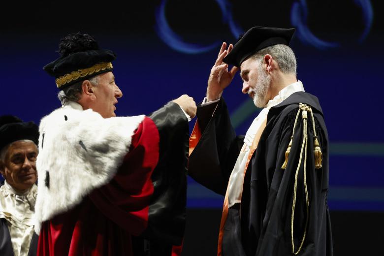 El Rey es investido doctor 'honoris causa'