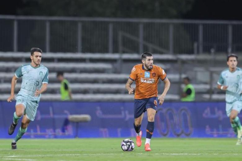 Alejandro Pozuelo pasó por las filas del Betis y Rayo Vallecano en España y actualmente milita en las filas del Al-Feiha de Arabia Saudí