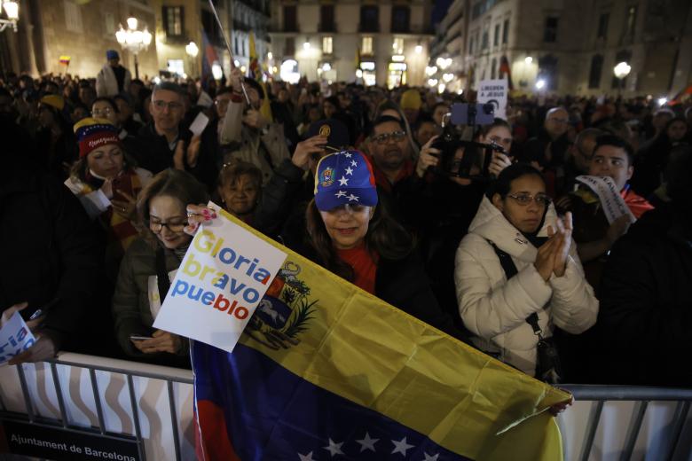 El objetivo de la protesta es arropar al pueblo venezolano un día antes de la previsible toma de posesión de Nicolás Maduro como presidente de Venezuela