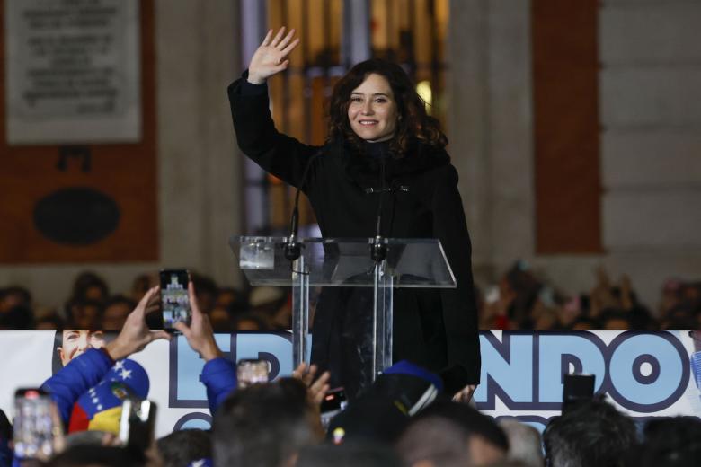 La presidenta de la Comunidad de Madrid, Isabel Díaz Ayuso, ha participado en la manifestación convocada en Madrid para apoyar al candidato opositor Edmundo González