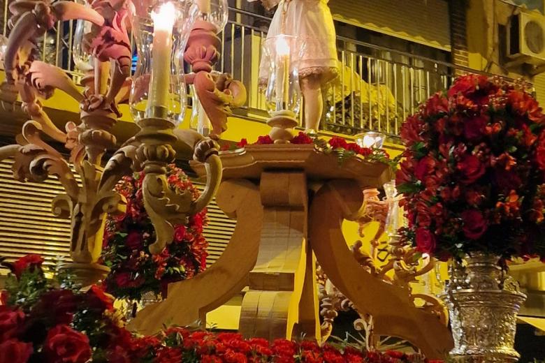 La procesión del Dulce Nombre de Jesús, en imágenes