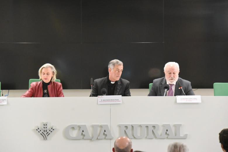 Carmen Fernández de la Cigoña, Jesús Daniel Alonso y Domingo Suárez