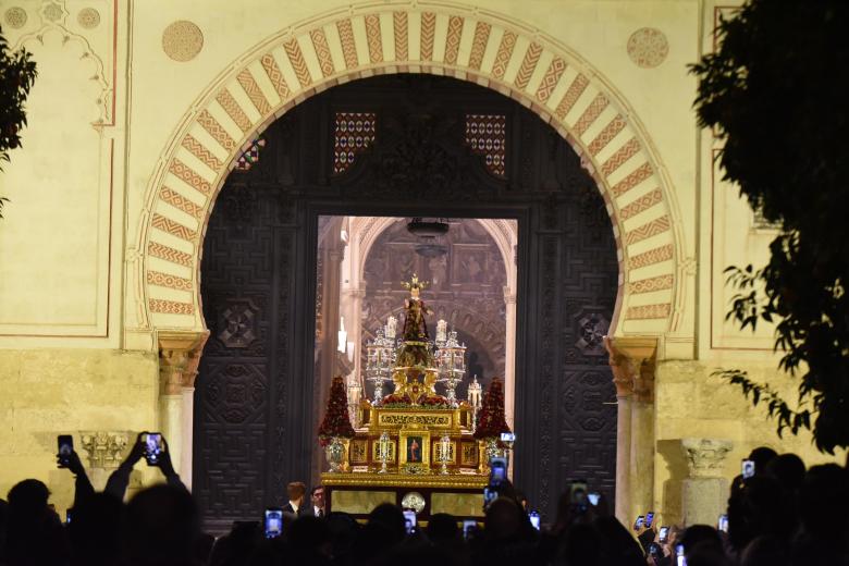 La procesión del niño Jesús de la Compañía, en imágenes