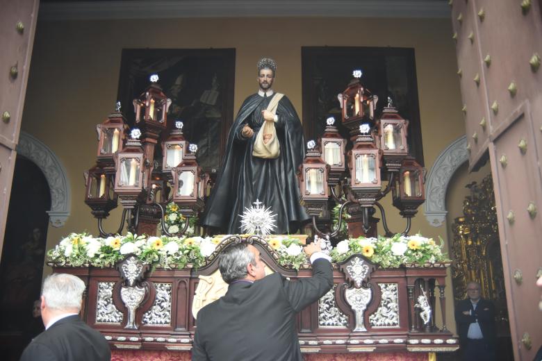 La procesión del Beato Padre Cristobal de Santa Catalina, en imágenes