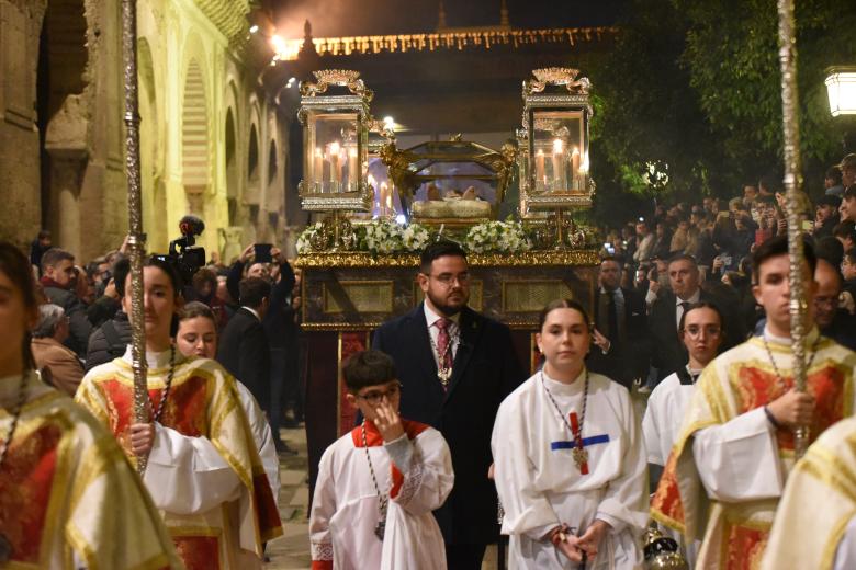La procesión de las reliquias de San Juan Bautista de la Concepción, en imágenes