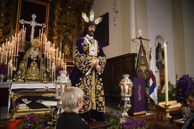 Besapiés a Nuestro Padre Jesús Rescatado