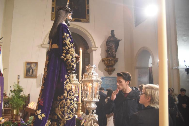 Besapiés a Nuestro Padre Jesús Rescatado