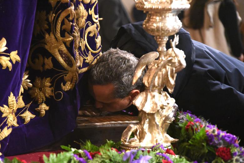Besapiés a Nuestro Padre Jesús Rescatado