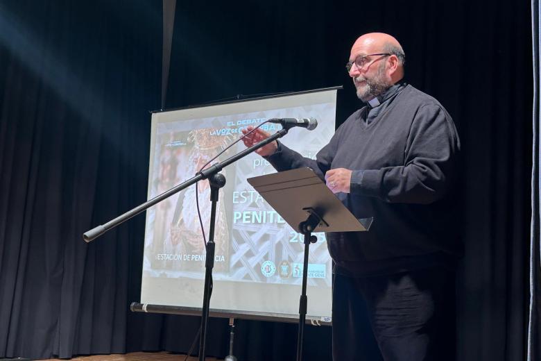 Presentación de la revista 'Estación de Penitencia' en Puente Genil