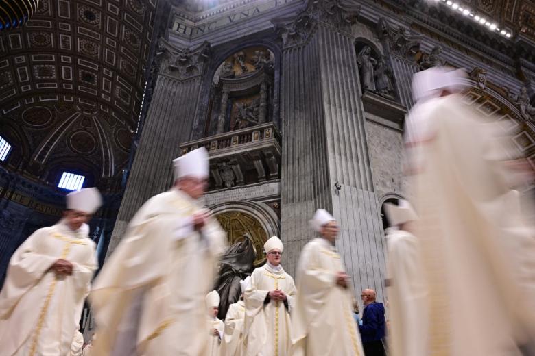 Francisco no ha presidido la celebración ni tampoco tiene previsto hacerlo en Viernes Santo, pero el Vaticano no ha descartado que el Pontífice pueda hacer acto de presencia en los ritos del Triduo Pascual, como ocurrió el Domingo de Ramos.