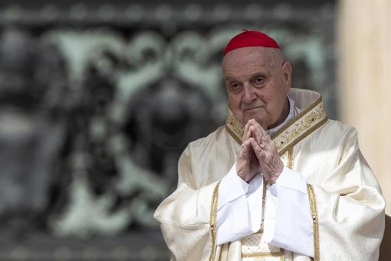 El cardenal Angelo Comastri ha presidido la misa del Domingo de Resurreción en el Vaticano