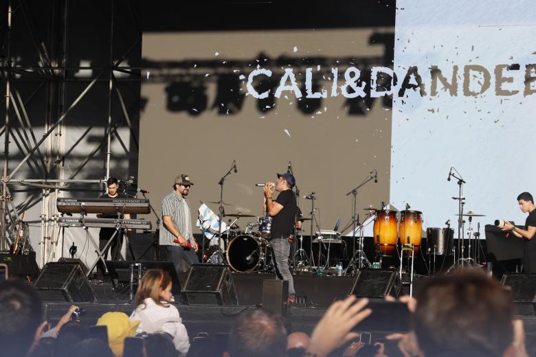 Cali & El Dandee interpretan sus canciones en el concierto de la III Fiesta de la Resurrección