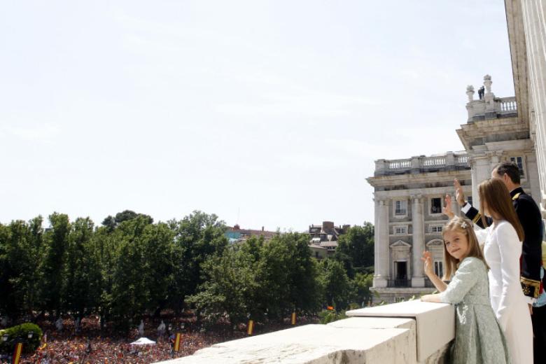 Princess Sofia of Borbon Ortiz salute on the balcony of the Royal Palace as part of the celebration of the investiture of Spain Crown Prince Felipe of Borbon and Greece as King in Madrid , Spain , on Thursday 19th June 2014 , Madrid
***POOL*** NO VENTAS