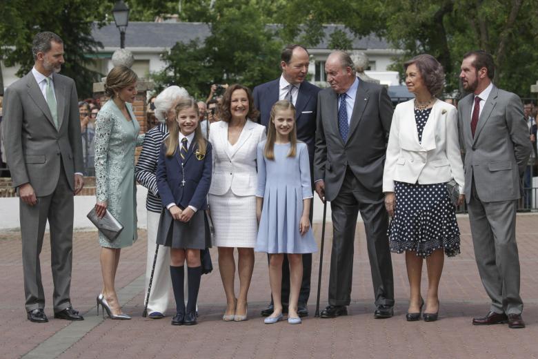 Infant Sofia de Borbon during her first holy communion with her parents Spanish King Felipe VI and Queen Letizia and her sister Leonor de Borbon in Madrid, Spain, Wednesday, May 17, 2017.Also, Emeritus King Juan Carlos I , Sofia of Greece , Paloma Rocasolano , Menchu Alvarez , Jesus Ortiz and Prince Constantino of Bulgaria