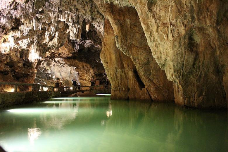 Lago interior