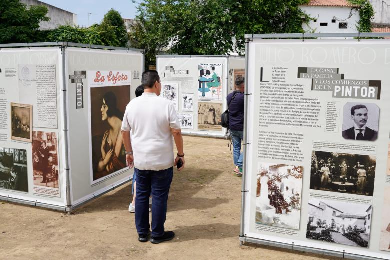 Inauguración de la exposición `Julio Romero de Torres, lejos del tópico´ en el Cine Delicias de Córdoba