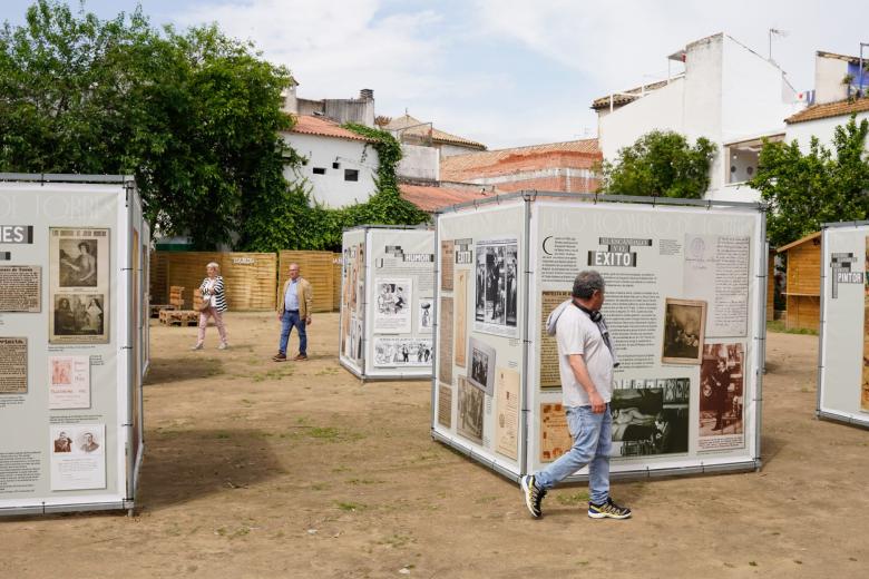 Inauguración de la exposición `Julio Romero de Torres, lejos del tópico´ en el Cine Delicias de Córdoba