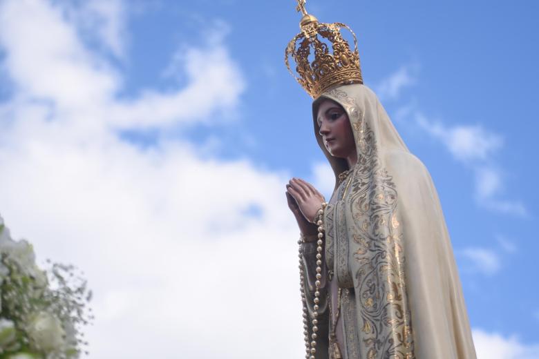 La procesión de la Virgen de Fátima, en imágenes