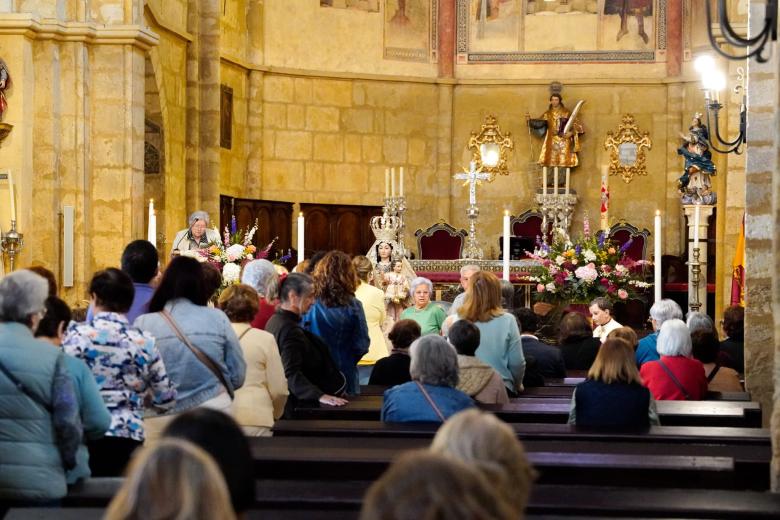 Besamanos de la Virgen de los Remedios en San Lorenzo (Córdoba)