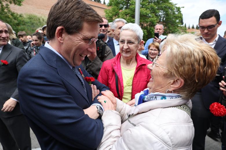 Almeida y Feijóo en la misa de San Isidro