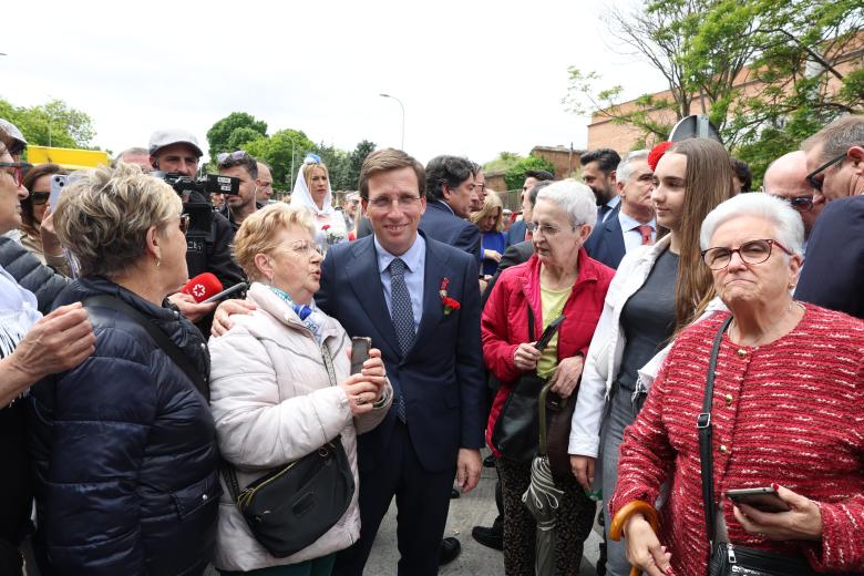 Almeida y Feijóo en la misa de San Isidro