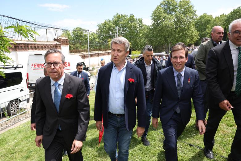 Almeida y Feijóo en la misa de San Isidro