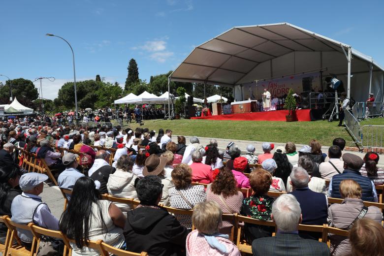 Almeida y Feijóo en la misa de San Isidro