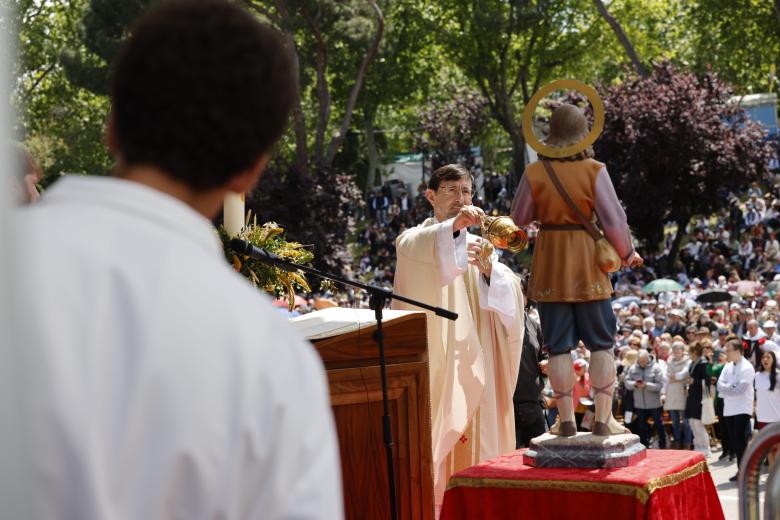 Almeida y Feijóo en la misa de San Isidro