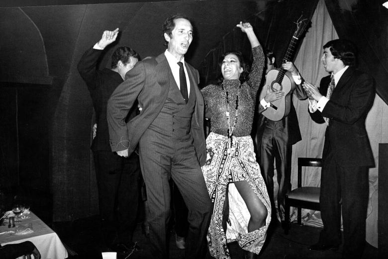 LA DUQUESA DE ALBA CAYETANA FITZ JAMES Y LA CANTANTE LOLA FLORES