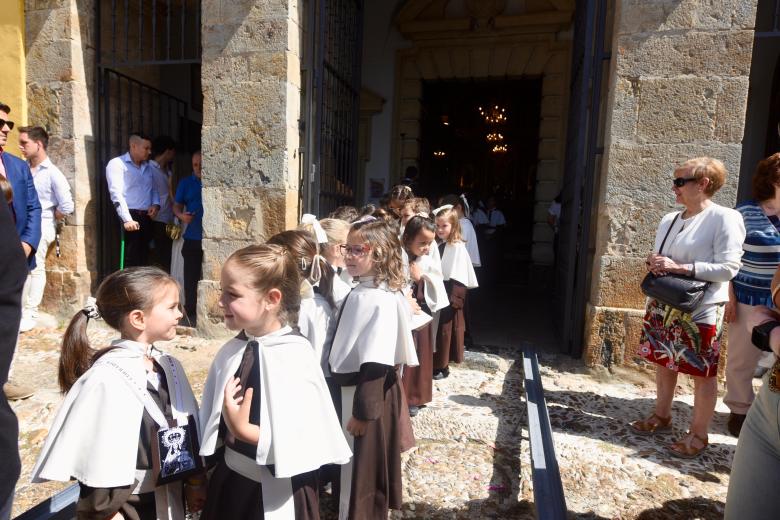La procesión del Niño Jesús de Praga, en imágenes