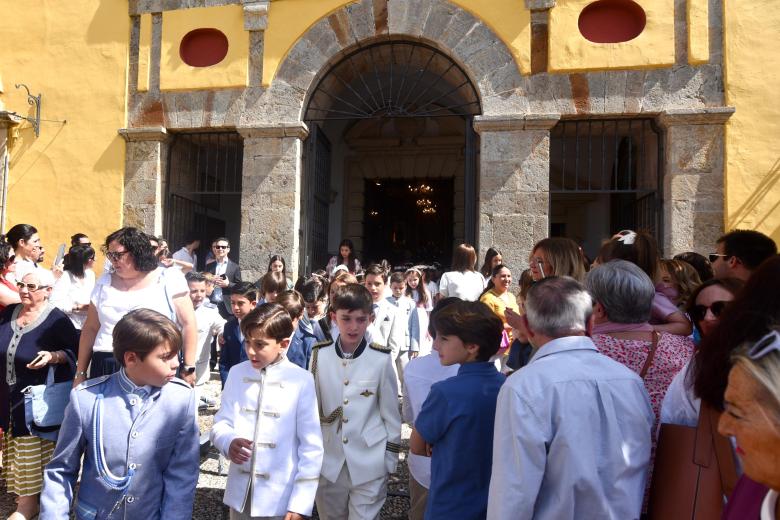 La procesión del Niño Jesús de Praga, en imágenes