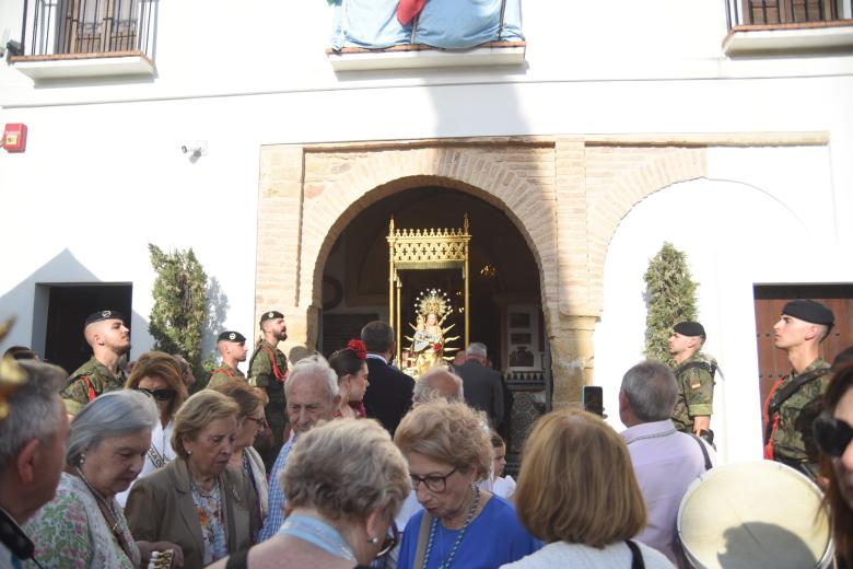 La procesión de la Virgen de Linares, en imágenes