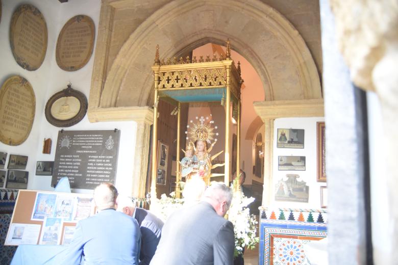 La procesión de la Virgen de Linares, en imágenes