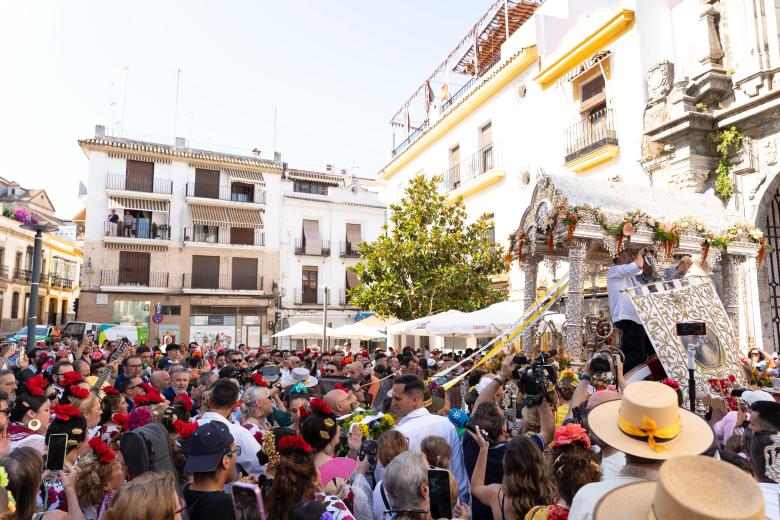Salida de la Hermandad del Rocío de Córdoba desde San Pablo